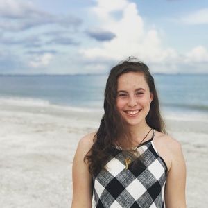 Meet your Posher, Lexie